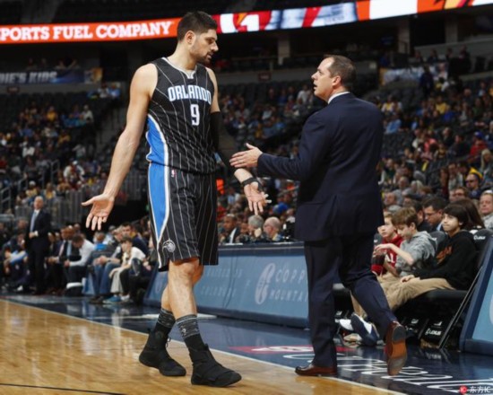 两人主动报 两人主动报