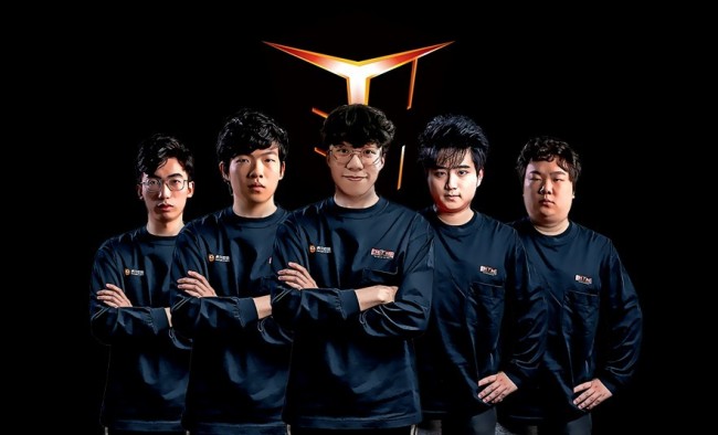 线球员在前 线球员在前