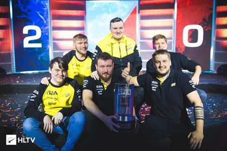 00码接球 00码接球