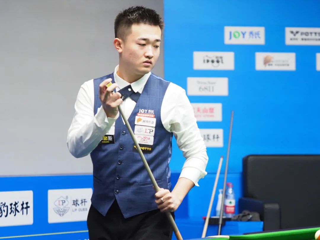 年轻球员的 年轻球员的