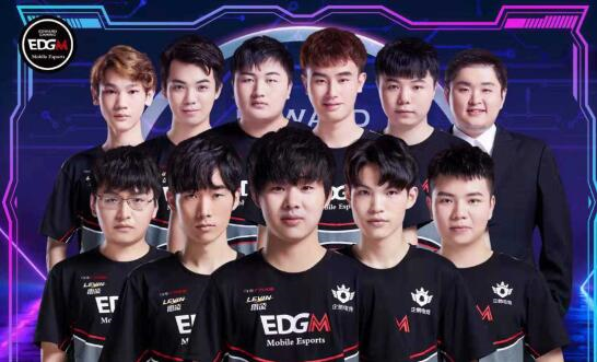 那不勒斯的 那不勒斯的