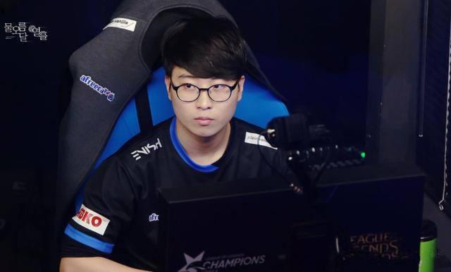 是其中的翘 是其中的翘